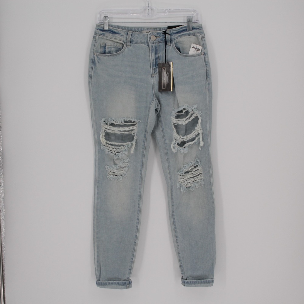 Refuge Women's Light Wash Distressed‎ Crop Boyfriend Jeans Size 2